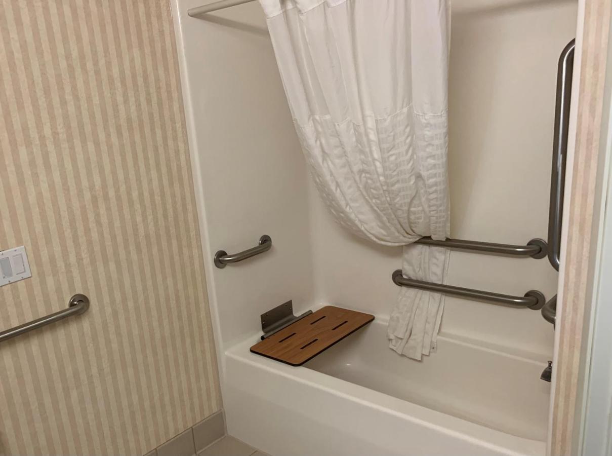 Americinn By Wyndham Рочестър Екстериор снимка